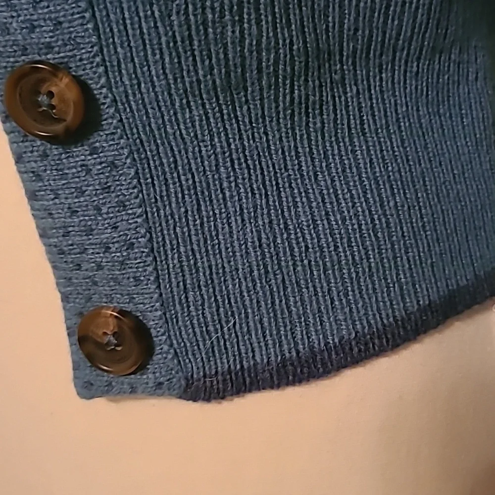 Brooks Brothers - Picture 4 of 6